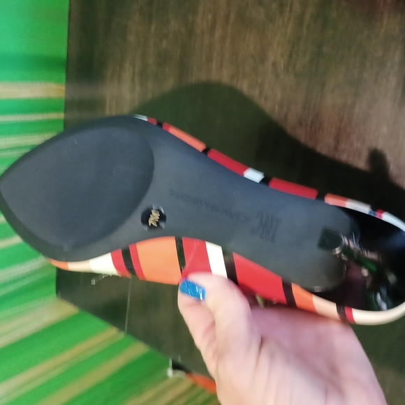 Shoes - Picture 4 of 4